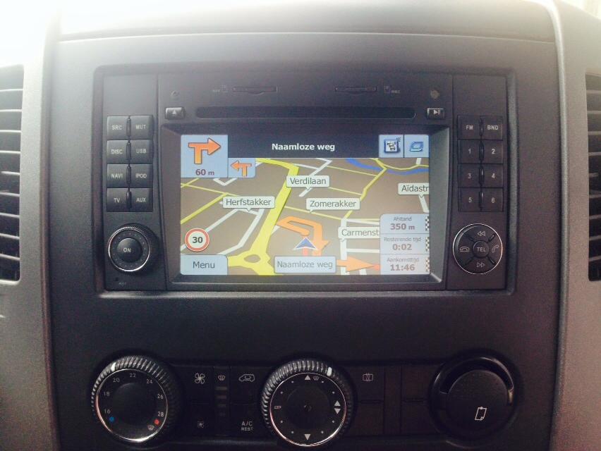 Mercedes B klasse W245 navigatie dvd Parrot carkit apple carplay android auto DAB+ TMC