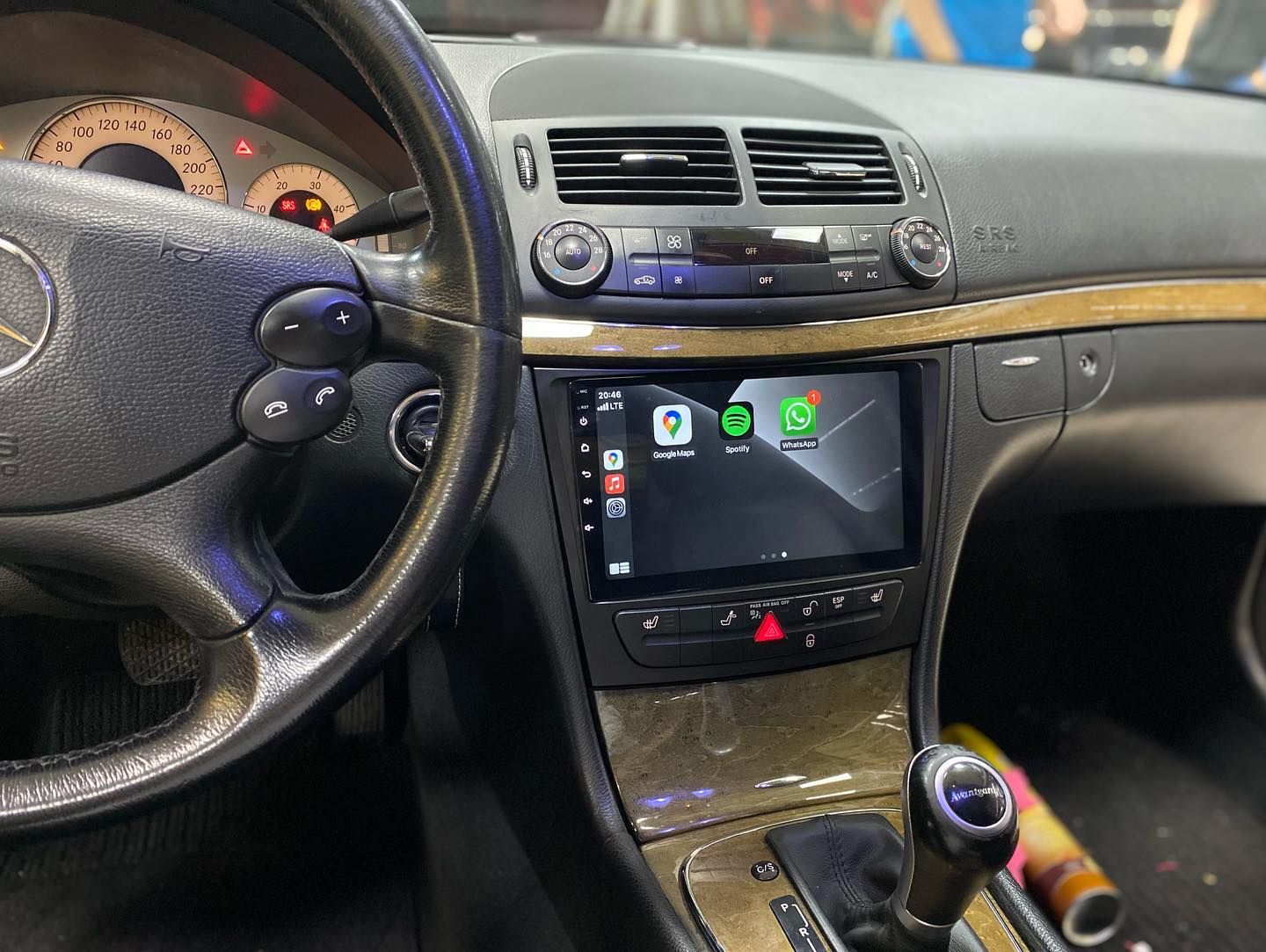 Navigatie voor Mercedes E Klasse W211 touchscreen android 11 carkit Apple Carplay android auto