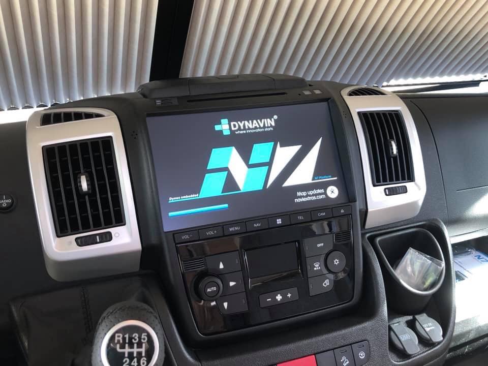 FIAT Ducato navigatie 10.2 Touchscreen parrot carkit apple carplay android auto DAB+