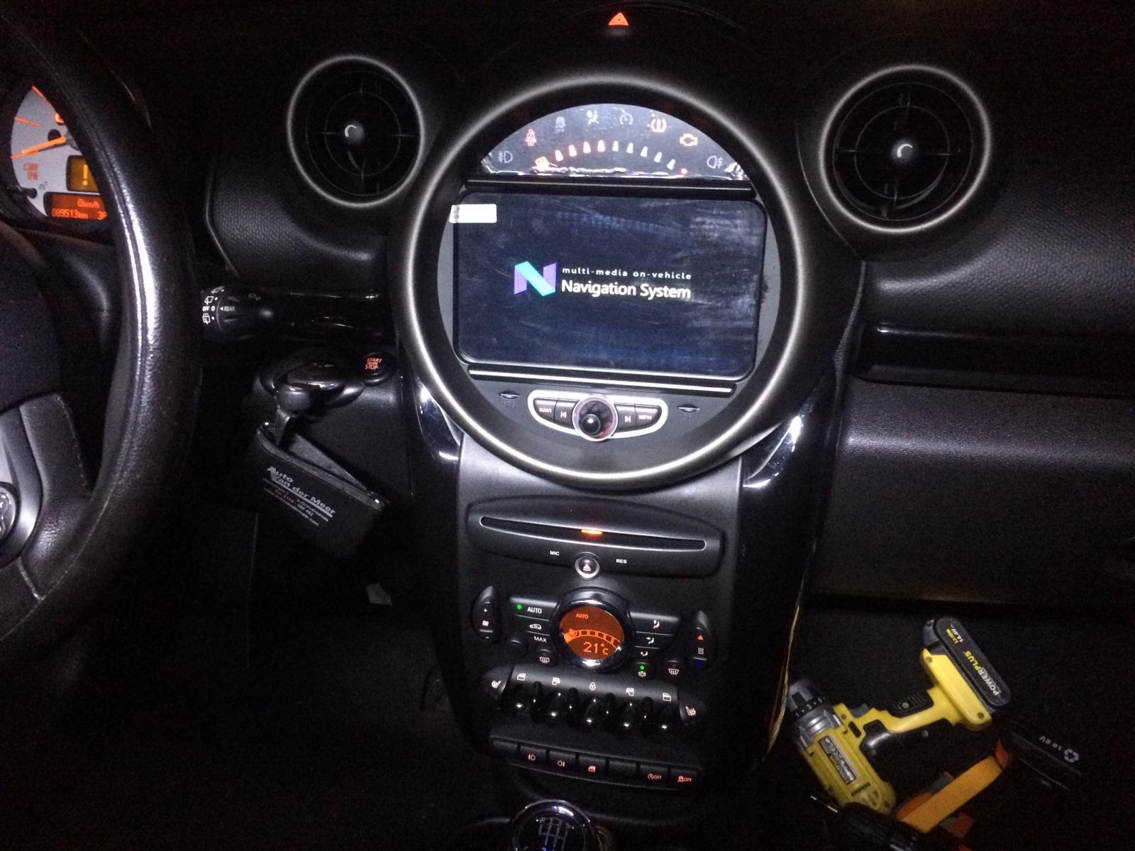 Navigatie Mini dvd carkit touchscreen usb sd wifi android 13 met apple carplay