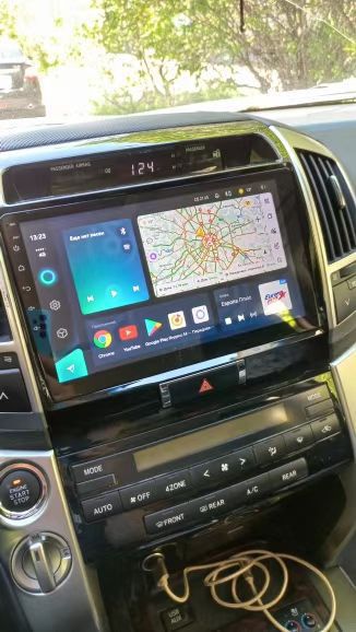 Navigatie Toyota Landcruiser 200 carkit android 13  touchscreen carplay overname DSP