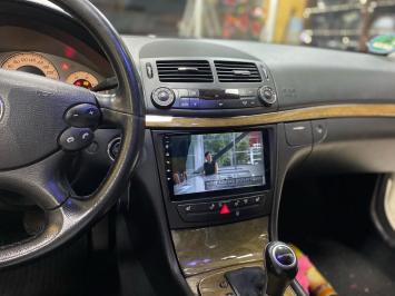 Navigatie voor Mercedes E Klasse W211 touchscreen android carkit Apple Carplay android auto