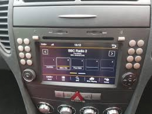 Mercedes SLK R171  klasse navigatie dvd Parrot carkit Apple car play android auto DAB+