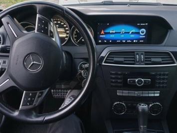 Mercedes C klasse W204 2012 tm 2014 navigatie carkit touchscreen DAB+